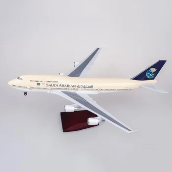 1/150 Rozsahu 47 cm Lietadlo 747 B747-400 Lietadiel Saudskej Arabian Airlines Model W Ľahké Kolesá Vstupnej gears Diecast Plastové Lietadlo