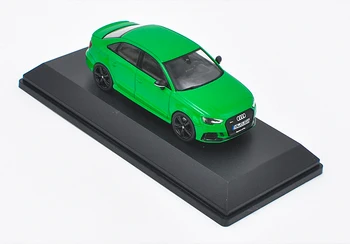 1:43 Diecast Model pre Audi RS3 limuzína 2016 Zelená Zliatiny autíčka Miniatúrne Kolekcia Dary