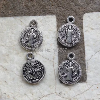 100ks Katolíckej Náboženskej Darčeky Svätý svätý svätý Benedikt Medaila Kúzlo starožitné strieborné pozlátené diy nájsť na náramok Antique Silver