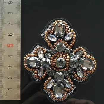 1023-26 kríž ručné nášivka kamienkami perličiek vyšívaným čalúnením odznak fringe DIY šiť patch svadobné nášivka