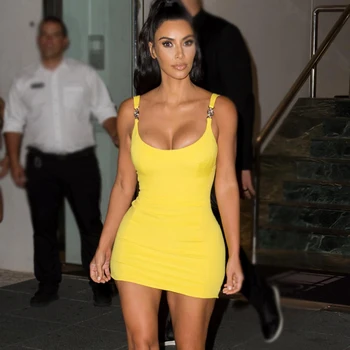 2020 Najnovšie Sexy Tesné Šaty Zlato Kardashian Žltá Golier Šatka Bez Ramienok Vody Kovový Krúžok Mini Obväz Šaty