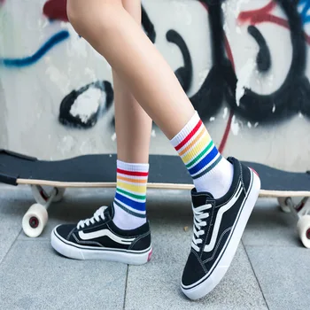 4 Páry Ženy, Mužov Ponožky Čierna Biela Farba Módny Štýl Jednoduché Zväzky Skateboard Športové Ponožky Stredná Dĺžka Bežné Ponožky