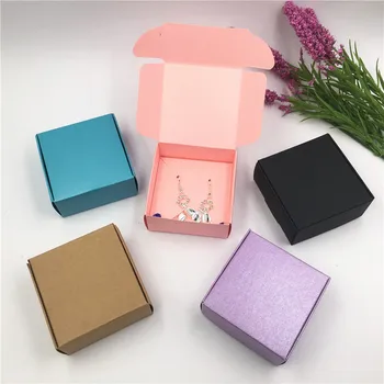 50pcs farebné lepenky šperky balenie box alebo s 50pcs náušnice/náhrdelník vnútorné karty, nesie šperky prípade, 6.5x6.5x3cm