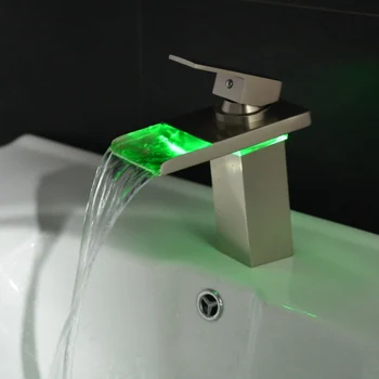 BECOLA Brúsený Nikel Vody LED Napájania batérie, Umývadlo s Kontrolovanou Teplotou 3 Farby Kúpeľňa Kohútik Vodopád Povodí Ťuknite na položku LT501