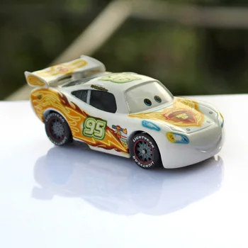 Disney Pixar Cars 2 Č. 95 white Lightning Mcqueen farebné kresby Vzor Kovového Diecast zliatiny model autíčka pre deti, 1:55