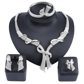 Dubaj Strieborná Farba Crystal Šperky Sady Veľkoobchod Svadobné Doplnky Nigérijský Svadobný Náhrdelník Náušnice Bijoux Femme Šperky Set