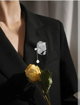 EUDORA Kvalitné Veľký Motýľ Brošňa Luxusné Crystal Pin Brošňa Pre Ženy Strany Banquet Drahokamu Kolíky Colthese Príslušenstvo