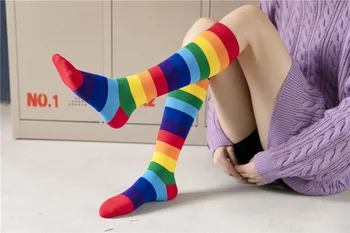 Horúce Fluorescenčné Farebné Žien Kolená Vysoké Ponožky Streewear Harajuku Rainbow Pevné Hip hop v Pohode Teplej Módy Dlhé Ponožky pre Dievčatko