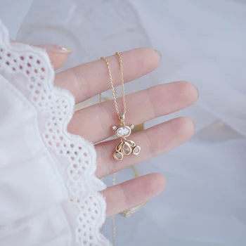 Horúce módne šperky nádherné AAA zirkón mechanické medveď prívesok náhrdelník elegantné ženy študent darček k narodeninám clavicle náhrdelník