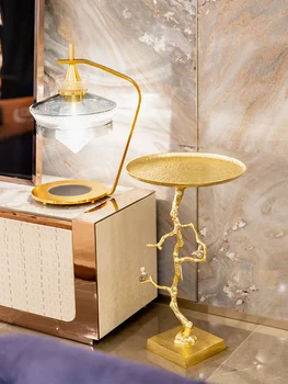 India dovezené ručné talianske kreatívne zlaté svetlo, luxusný gauč malé čajové tabuľka displej s vysokou hodnotou retro art nábytok malé vr
