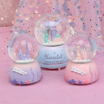 Kreatívne Romantický Narwhals Snow Globe Krištáľová Guľa Rotujúca Music Box Vianočné Dekorácie Pre Domov Domáce Dekorácie Accssories