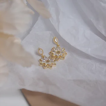 Kórejský hot predaj módne šperky nádherné medi vykladané zirkón kvetinový náušnice elegantné dámske high-end svadobné party náušnice