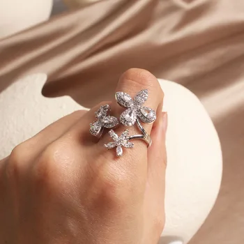 Lesklé Strane Nové Príslušenstvo Crystal Kvet Snubné Prstene pre Ženy Jednoduchý Štýl Elegantné Zirconia Zapojenie Otvoriť Krúžky