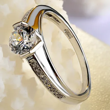Luxusné Žena Crystal Lab Diamond Kamenný Kruh 925 Sterling Silver Zásnubný Prsteň Vintage Solitaire Snubné Prstene Pre Ženy