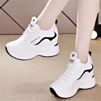 Malé biele topánky dámske hrubé-soled 2020 nové módne zvýšené tenisky all-zápas bežné plus nežnej ženy, tenisky, topánky
