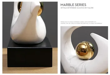 Moderné Tvorivé Arc Pokovovanie Gold Ball Keramické Sochy Domáce Remeslá Izba Dekor Objekty Office Mramoru Textúra Porcelánová Plastika