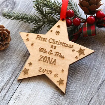 Novomanželia Prvé Vianoce Spolu, Prispôsobiť Drevené Čačky Star Tvar ornament , Vianočný Strom Dekorácie Darček Dreva Zavesenie