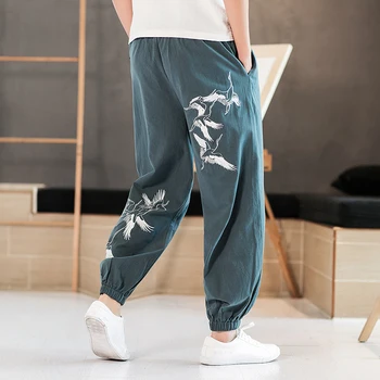 Nové 2019 nohavice mužov bavlnená posteľná bielizeň Xianhe výšivky Čínsky štýl Hárem Hip Teplé nohavice elastické wiast pevné nohavice 4018-SK11