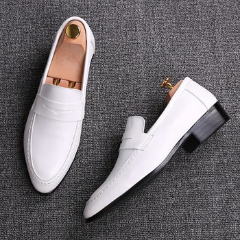 Nové biele kožené módne topánky ručne vyrábané mužov mokasíny svadobný a párty obuv muži šaty topánky pánske ploché