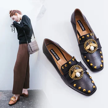 Originálne Kožené Námestie päty Bežné luxusné topánky ženy dizajnéri čerpadlá dámske topánky sexy čierne lodičky dámy Retro nízka