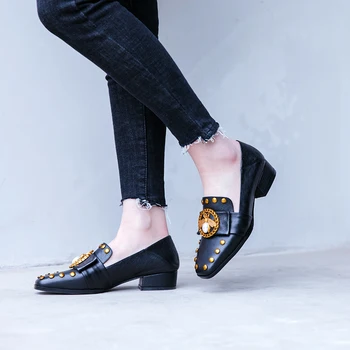 Originálne Kožené Námestie päty Bežné luxusné topánky ženy dizajnéri čerpadlá dámske topánky sexy čierne lodičky dámy Retro nízka