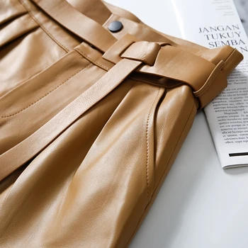 Originálne kožené šortky ženy 2020 nové módne vysoký pás femme šortky s pásom príležitostné voľné krátke nohavice plus veľkosť WY20017