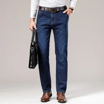 Pánske namontované zimné džínsy novej značky oblečenia plus velvet hrubé, pohodlné a teplé mladých módnych denim džínsy klasický opasok