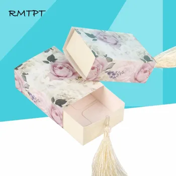 RMTPT 50pcs/veľa Kvetinový Candy Darčeka Zásuvka Dizajn Strany Prospech Boxy Plavidlá Papierovej krabičke s Strapec pre Ťahanie