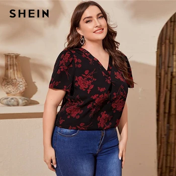 SHEIN Plus Veľkosť Black Násobne Skladaný Detail Kvetinový Top Blúzky, Ženy Letné Krátke Rukáv V Krku Bežné Dámske Topy a Blúzky