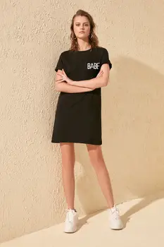 Trendyol Vyšívané Pletené T-shirt Dress TWOSS20EL1752