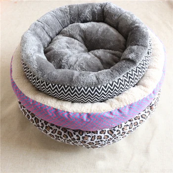 Vankúš teplé gauč posteľ pre spoločenské šteňa psa, mačku v zime