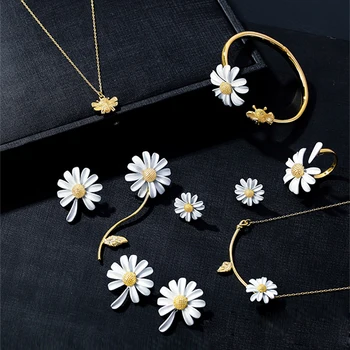 Vysoká Kvalita Nové Roztomilé Biele Daisy Kvetina Náhrdelník + Náušnice +Krúžky Bee Sady KS Šperky pre Ženy