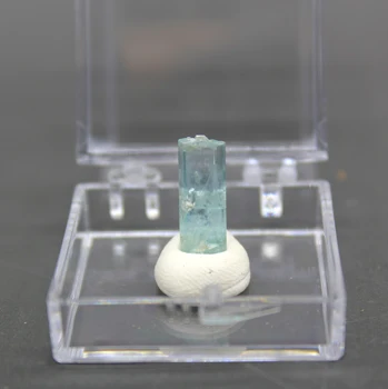 Vzácnych Prírodných Akvamarín gem Minerálne vzor kamene a kryštály liečivé kryštály kremeňa drahokamy veľkosť boxu 3.4 cm