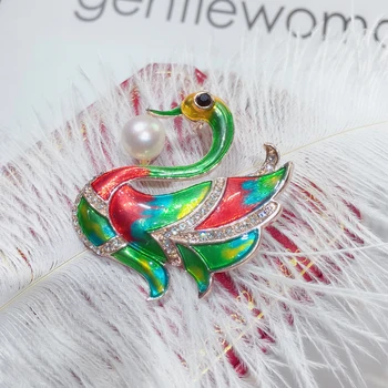 ZHBORUINI 2019 Nové Prírodné Perly Brošňa Farebné Smalt Swan Pearl Breastpin Sladkovodné Perly Šperky Pre Ženy Vianočný Darček
