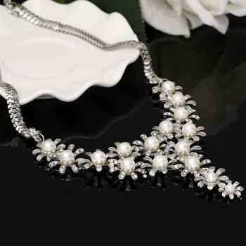 Ženy Brilantné Pearl Šperky Set Moderný Dizajn Kvety Choker Príveskom, Náhrdelníky Náušnice Nastaviť Zapojenie Svadobný Set
